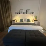 Eden's Retreat 아파트 *