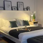 아파트 Eden's Retreat 아로나